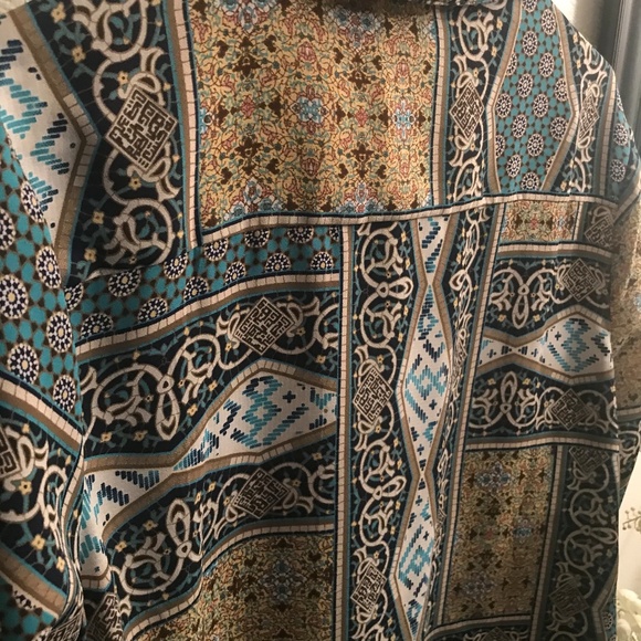 🚨⬇️BooHoo Rae Multicolor Button down Blouse - Picture 6 of 7